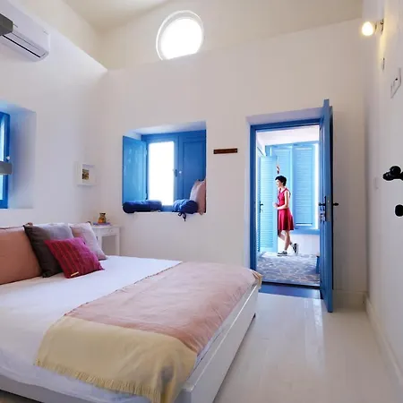 The Pebble - Blue House, フェティエ